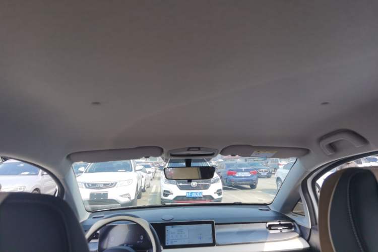 Used Geometry E Firefly 2024 301km Flowing Light Headliner