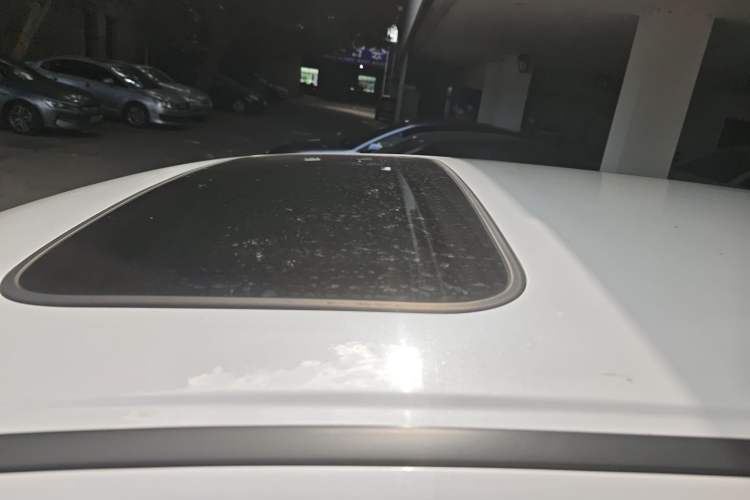 Used Honda CR-V 2015 2.4L two-wheel drive luxury version
