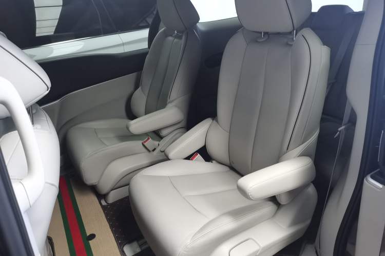 Used Buick GL8 2020 Land Business Class 652T Luxury Model