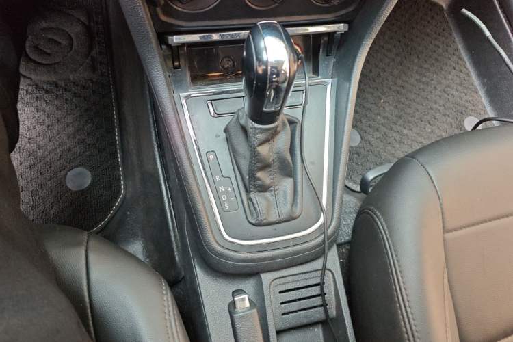 Used Volkswagen Bora 2018 1.5L Automatic Fashion Model Gear Lever