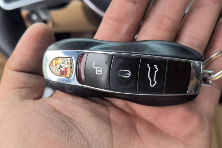 Used Porsche Cayenne 2016 Cayenne Platinum Edition 3.0T