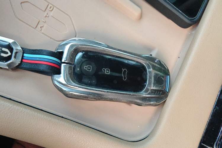 Used Hima AITO M7 2022 1.5T Four-Wheel Drive Luxury Edition Vehicle Key