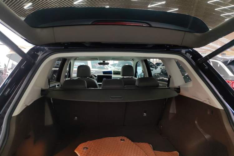 Used Volkswagen Tiguan L 2022 330TSI Automatic Two-Wheel Drive R-Line Enhanced Edition Trunk