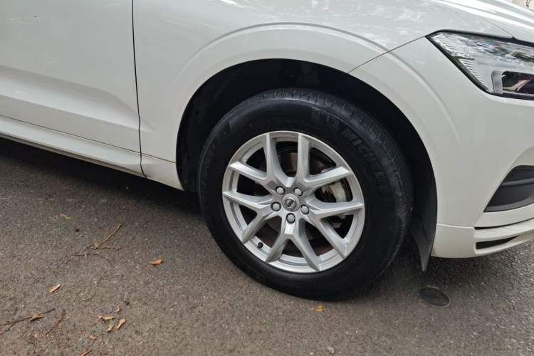 Used Volvo XC60 2019 T5 4x4 Smart Edition China VI Standard