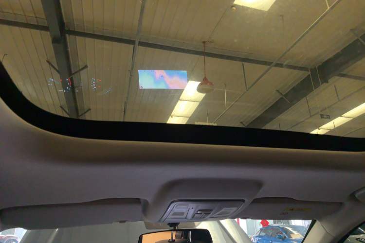 Used CHANGAN OSHAN X7 PLUS 2023 Enjoy Edition 1.5T Automatic Smart Version Headliner