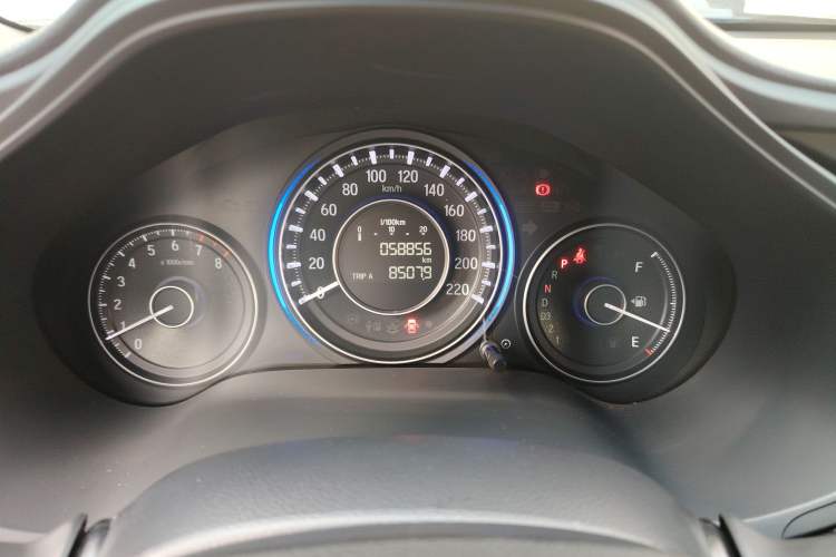 Used Honda Crider 2015 1.8L automatic luxury edition
