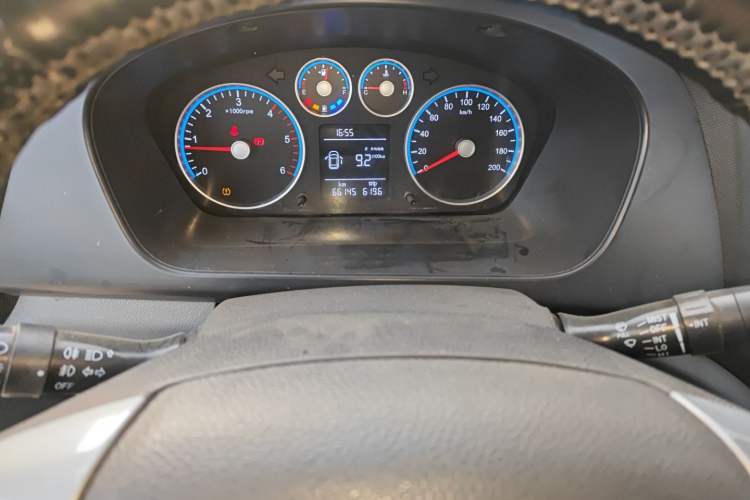 Used Foton Toano 2023 Joy Elephant Multi-Function 2.0T Manual Long-Wheelbase Mid-Roof Model with Single Rear Tire Available in 5/6/7/9-Seater Configurations
