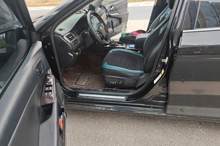 Used Toyota Camry 2016 2.0G 10th Anniversary Leading Edition