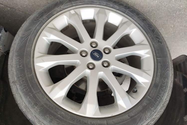 Used Ford Kuga 2013 1.6L GTDi Two-Wheel-Drive Trend Model
