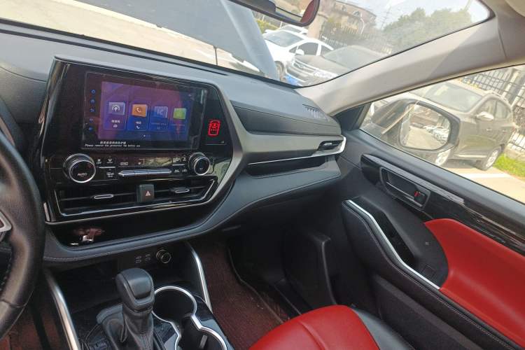 Used Toyota Highlander 2022 Dual-Engine 2.5L Two-Wheel Drive Elite Edition 5 Seats Audio And AC Panel