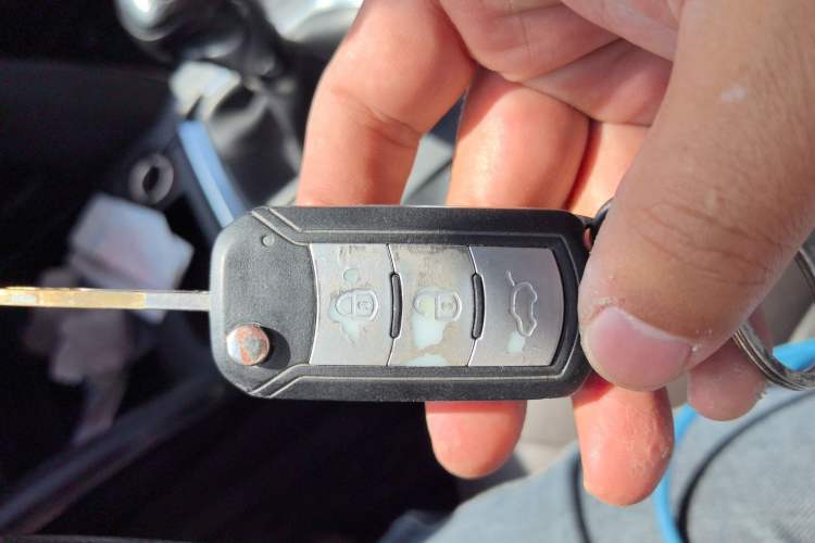 Used GAC Trumpchi GS4 2017 235T Manual Two-Wheel Drive Luxury Edition Vehicle Key