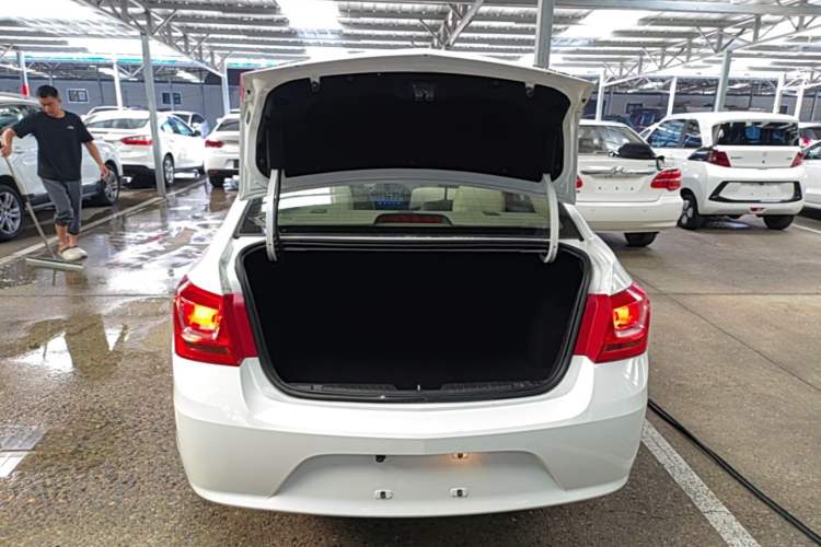 Used Chevrolet Cruze 2015 1.5L Classic SL MT
