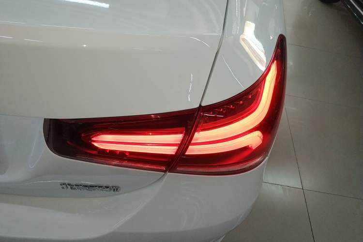 Used Mercedes-Benz A-Class 2022 Revised Version A 200 L Sport Sedan Fashionable Style Exterior 3