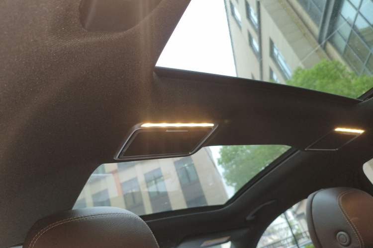 Used Mercedes-Benz GLC 2021 GLC 300 L 4MATIC Dynamic Model Headliner