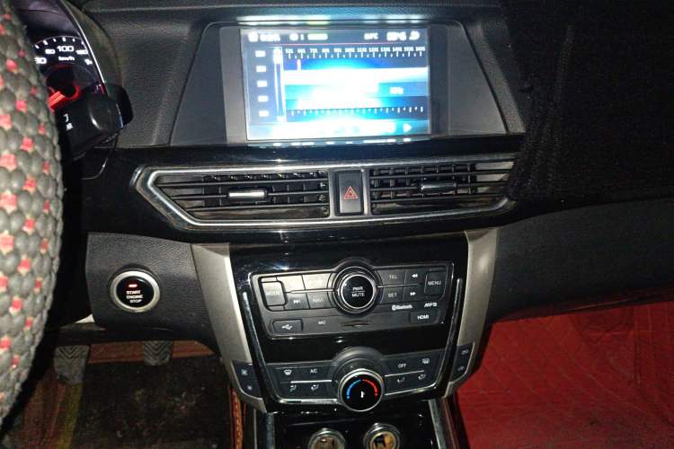 Used Zotye Domy X5 2017 Classic Edition 1.5T Manual Luxury Model