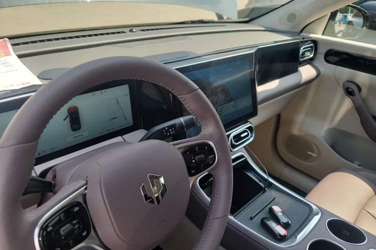 Used Leapmotor C11 2023 Range-Extended 300 Comfort Edition Audio And AC Panel