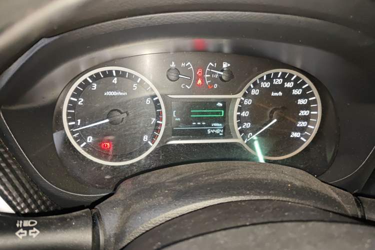 Used Nissan Lannia 2018 1.6L Manual Fashion Trendy Sound Edition Odometer Close Up