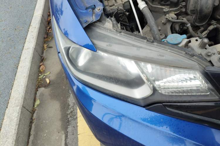 Used Honda Fit 2014 1.5L LX CVT Comfort Model Right Front Headlight