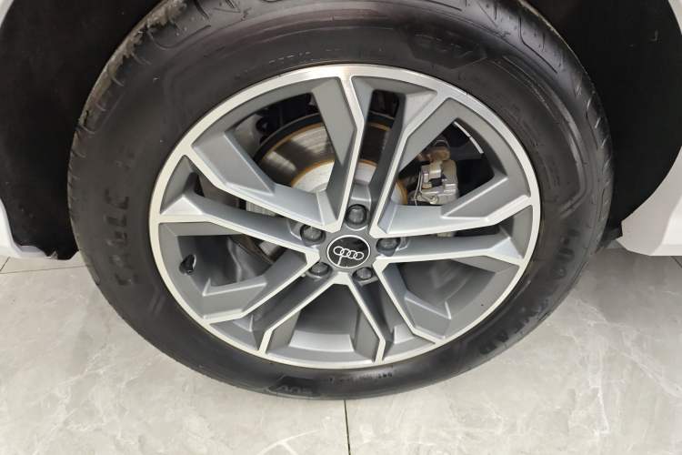 Used Audi Q3 2022 40 TFSI Fashion Dynamic Model