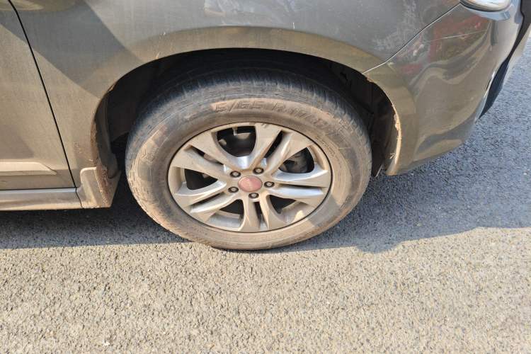 Used Haval H6 2013 Upgraded Model 1.5T Manual Two-Wheel Drive Elite Version