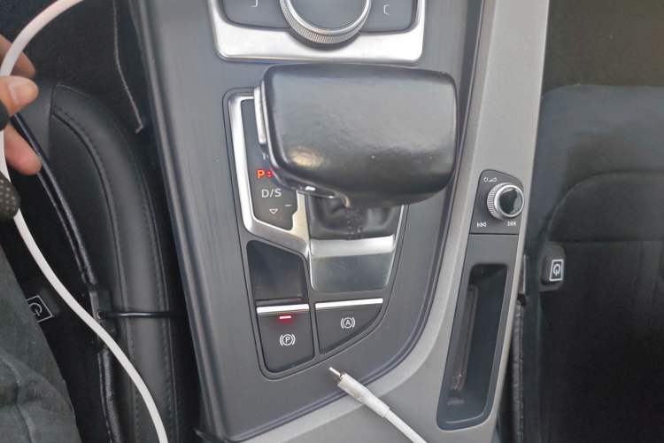 Used Audi A4L 2017 Plus 40 TFSI Ambition Model