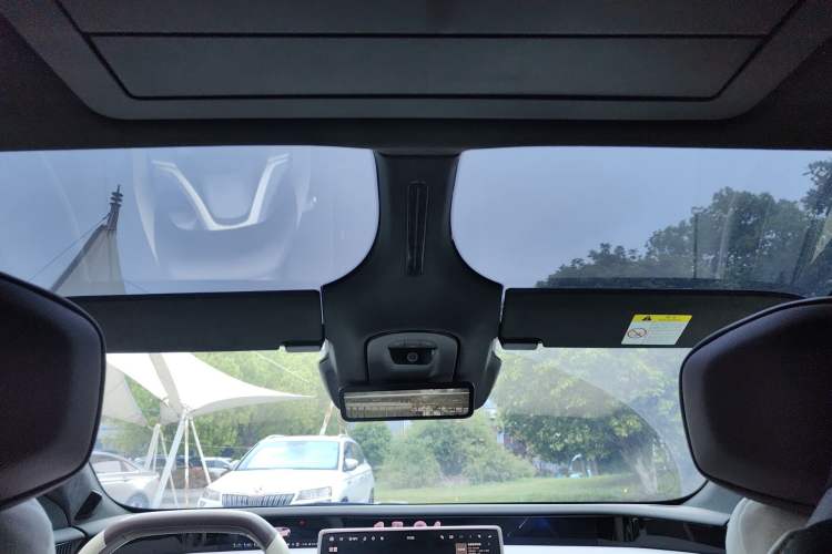 Used Avatr 12 2025 Ultra Extended-Range Edition Headliner