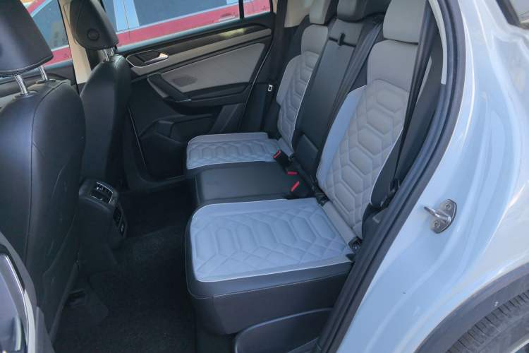 Used Volkswagen Tayron 2023 300TSI Two-Wheel-Drive Luxury Plus Advanced Edition