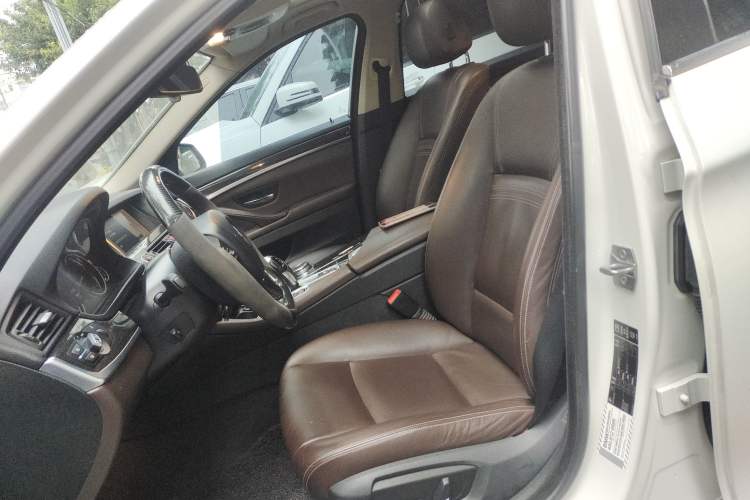 Used BMW 5 Series 2014 525Li Luxury Design Package