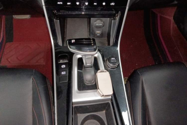 Used Kia KX3 2020 1.5L CVT Trend Edition Gear Lever