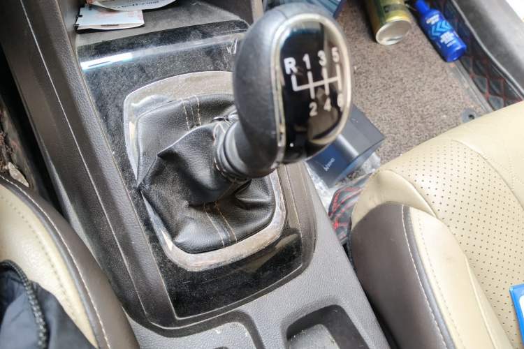 Used Baojun 310W 2017 1.5L Manual Fashion Model China V
