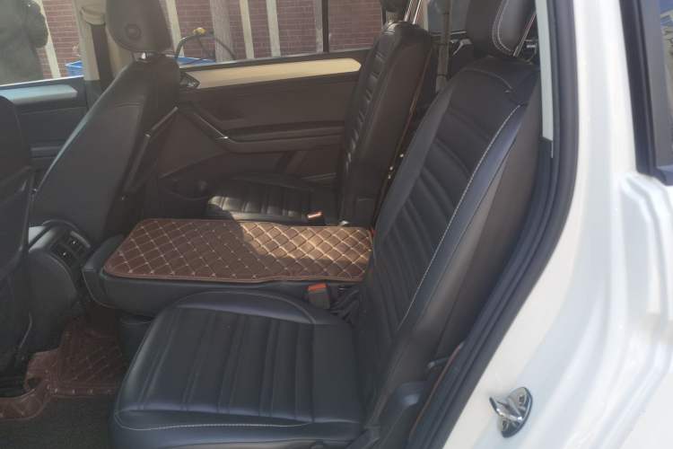 Used Volkswagen Touran 2018 Volkswagen Touran L 280TSI DSG Comfort Edition 7 Seats China V Emission Standard Left Rear Seat