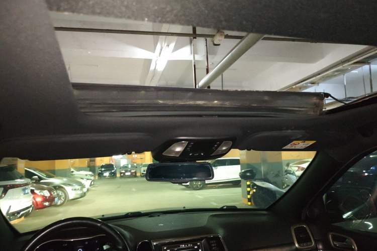 Used Jeep Grand Cherokee 2014 3.0L Comfort Navigation Edition Headliner