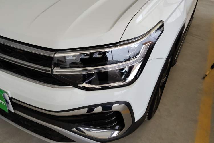 Used Volkswagen Tharu 2023 300TSI Two-Wheel-Drive Full Moon Edition
