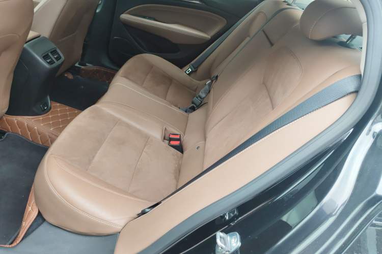 Used Buick Regal 2017 20T Elite Edition Left Rear Seat