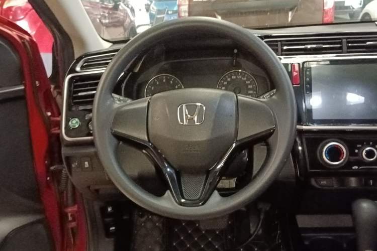 Used Honda Gienia 2017 1.5L CVT Comfort Version
