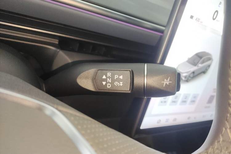 Used ARCFOX Alpha T5 2025 520 MAX Gear Lever