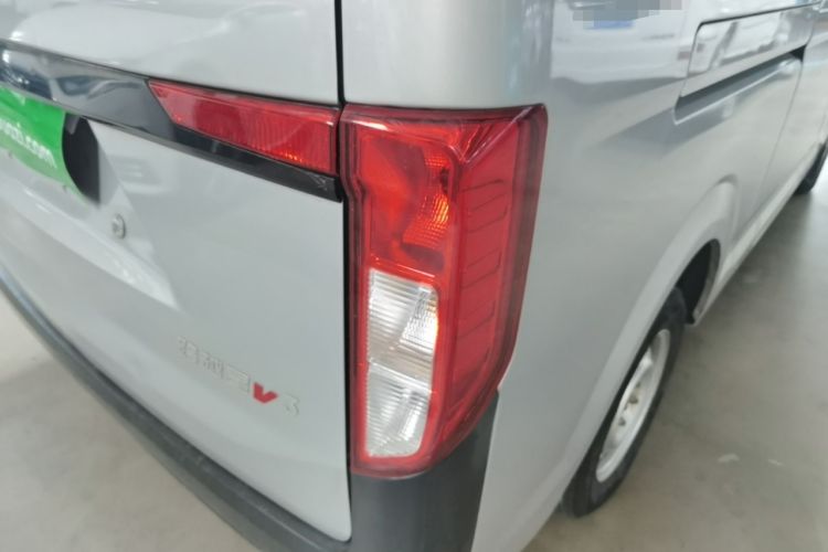 Used CHANGAN KUAYUE Xing V3 2023 1.3L Gasoline Standard Model 7-Seater Passenger Vehicle