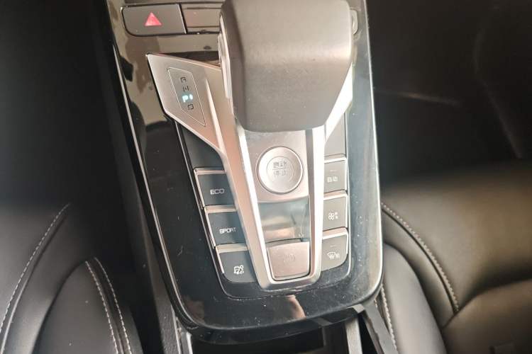 Used BYD Yuan New Energy 2019 EV535 Smart Connect Trendsetting Model Gear Lever