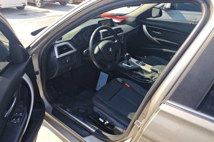 Used BMW 3 Series 2016 320Li Fashion Model
