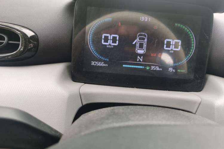 Used Leapmotor T03 2022 Hometown Jade Edition Odometer Close Up