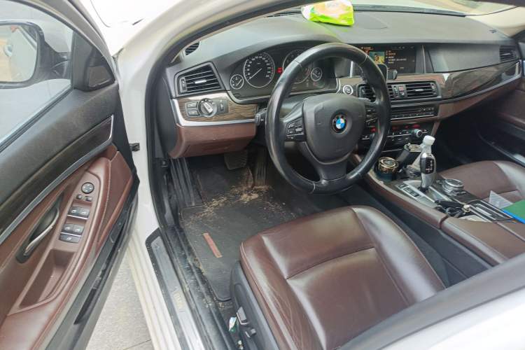 Used BMW 5 Series 2014 525Li Luxury Design Package
