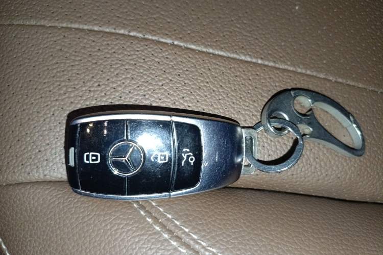 Used Mercedes-Benz E-Class New Energy 2021 E 350 e L Plug-in Hybrid Sedan
