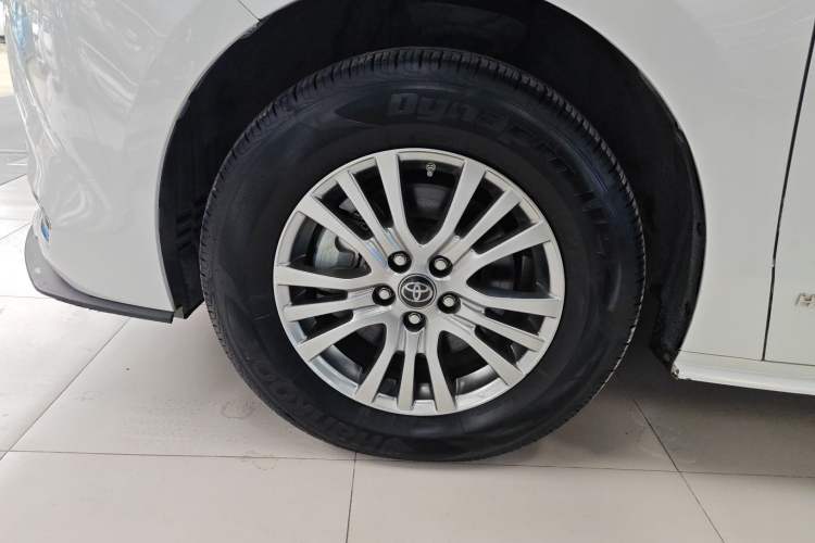 Used Toyota Sienna 2023 2.5L Hybrid Comfort Edition