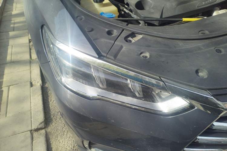 Used BYD Song Pro 2019 1.5T Automatic Prestige Model Right Front Headlight