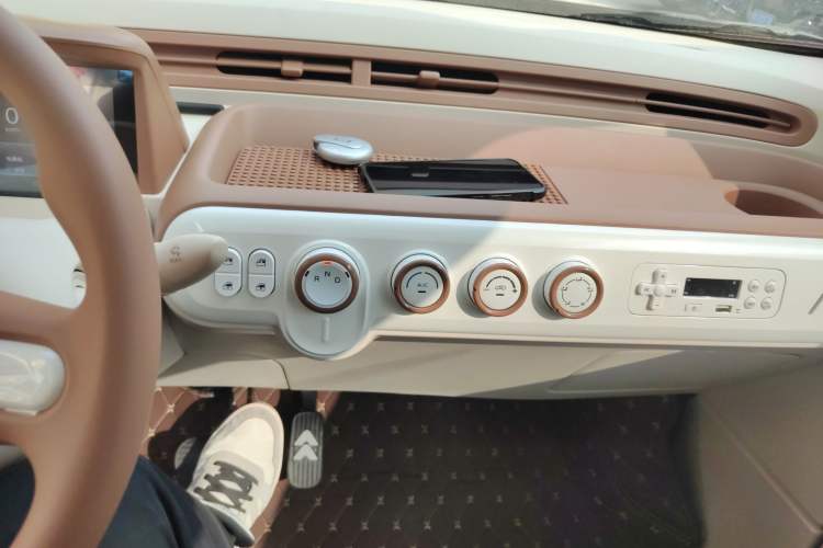 Used Bestune Pony 2026 222km Colorful Horse
