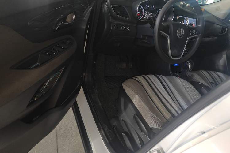 Used Buick Encore 2016 18T Automatic Two-Wheel Drive Urban Leading Edition