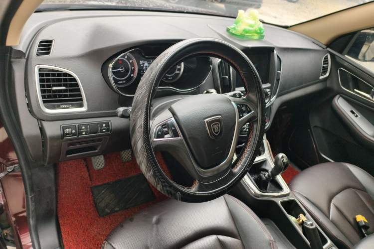 Used Baojun 560 2016 1.8L Manual Luxury Edition