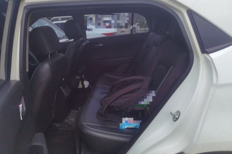 Used Hyundai ix25 2015 1.6L Automatic Two-Wheel-Drive Deluxe DLX Model Interior 4