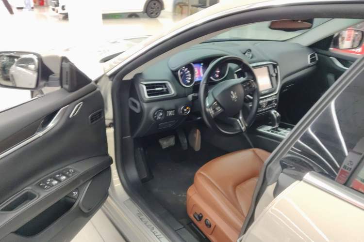 Used Maserati Ghibli 2014 3.0T Standard Edition
