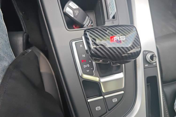 Used Audi A4L 2020 40 TFSI Fashion Dynamic Model Gear Lever